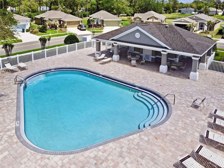 Property Photo: 5245 Gato Del Sol Circle FL 33544