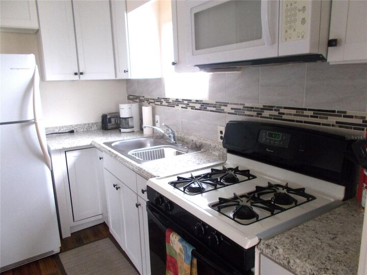 Property Photo: 6821 Ocean Court FL 34287