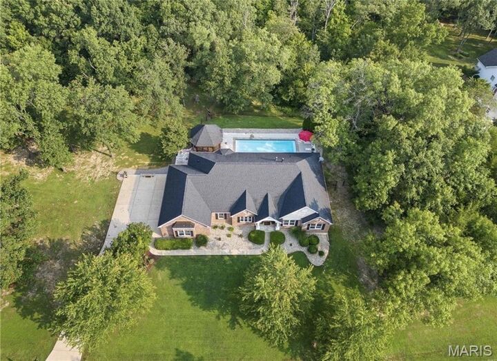 Property Photo:  201 Sage Court  MO 63348 