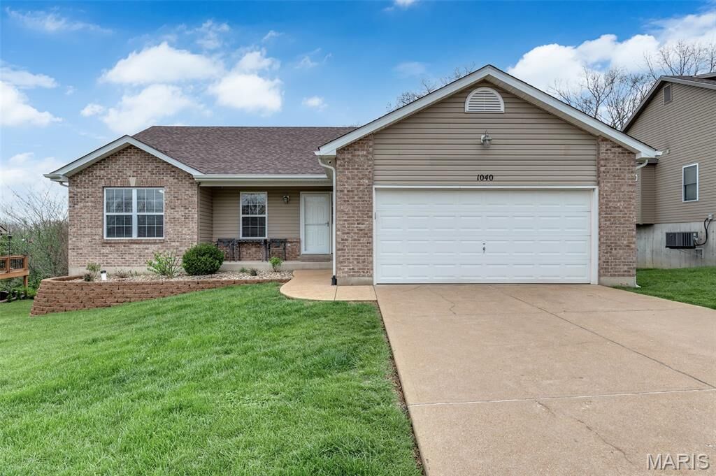 Property Photo:  1040 Stonewick Court  MO 63048 