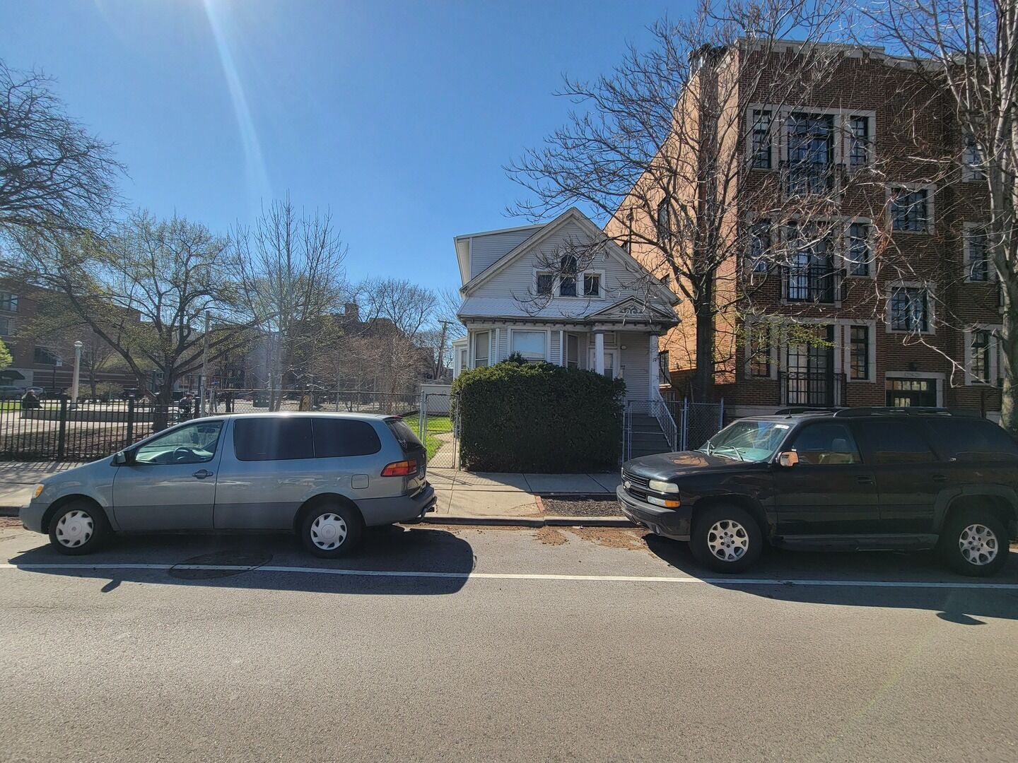 Property Photo:  3214 N Damen Avenue  IL 60618 