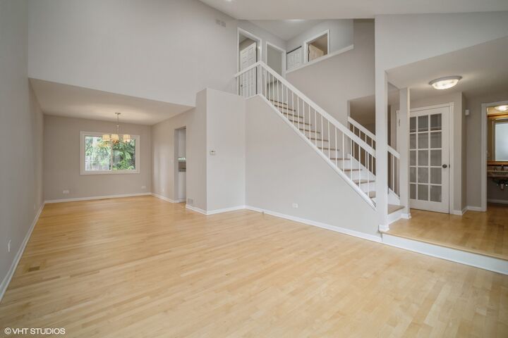 Property Photo:  103 Viola Court  IL 60008 