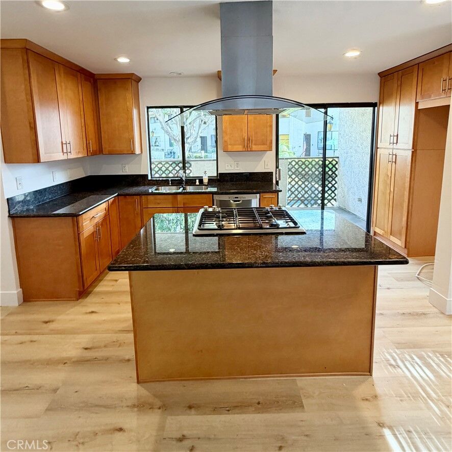 Property Photo: 400 S Flower 8 CA 92868