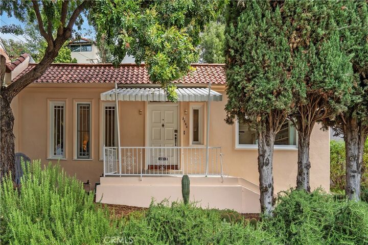 Property Photo:  2364 Canyon Drive  CA 90068 