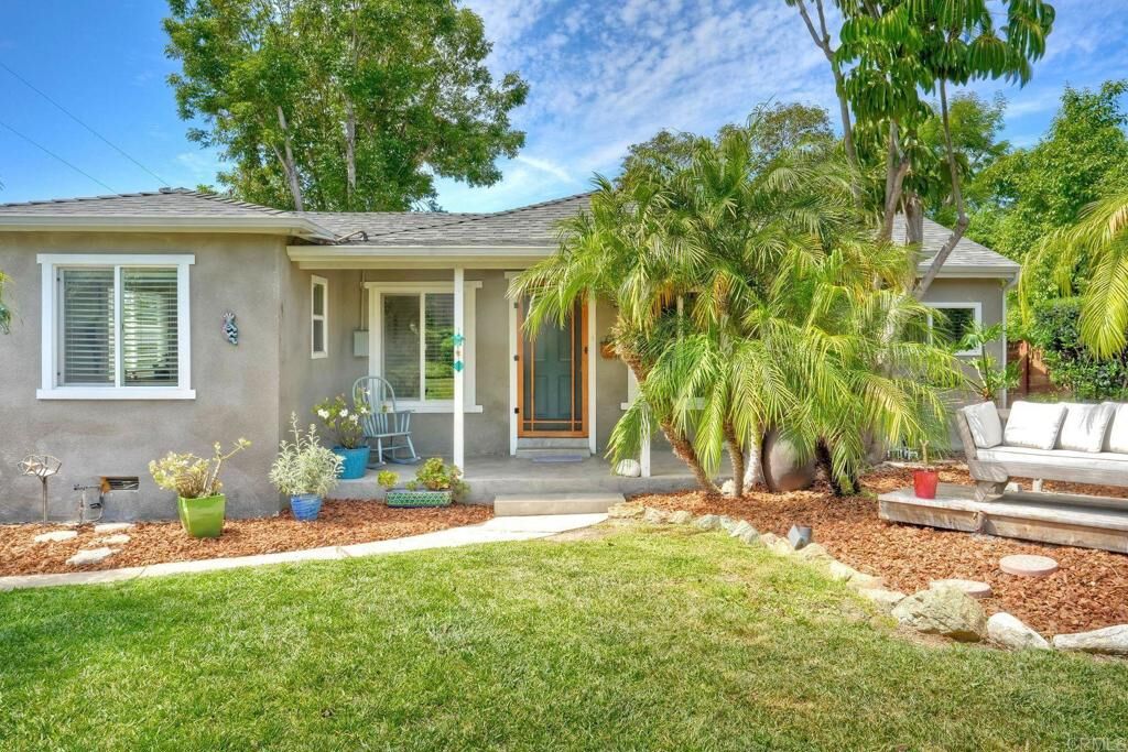 Property Photo: 513 Smilax CA 92081