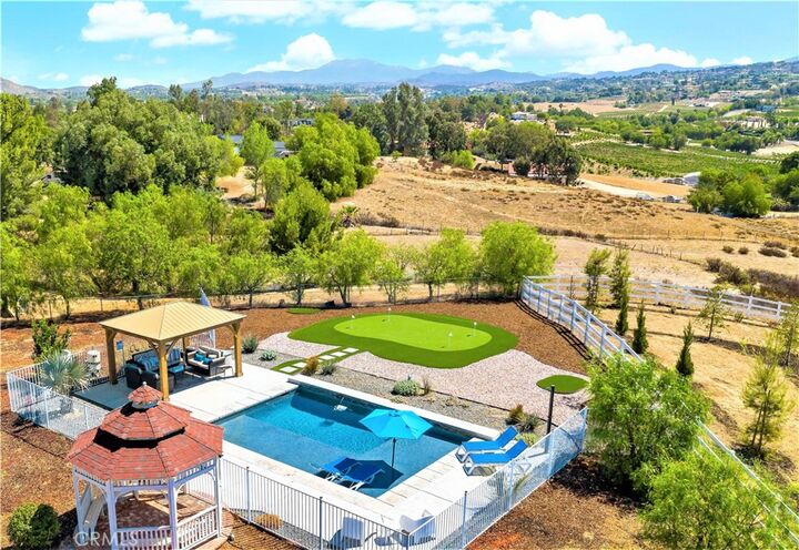 Property Photo:  40995 Via Fernando  CA 92592 