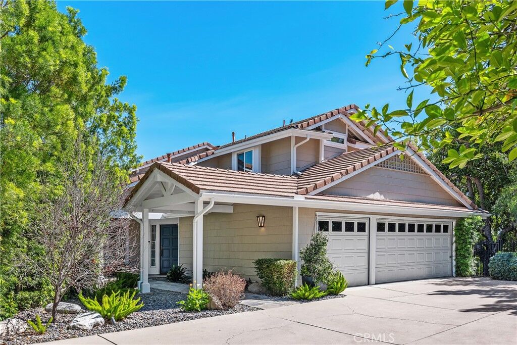 Property Photo: 7238 Woodvale Court CA 91307