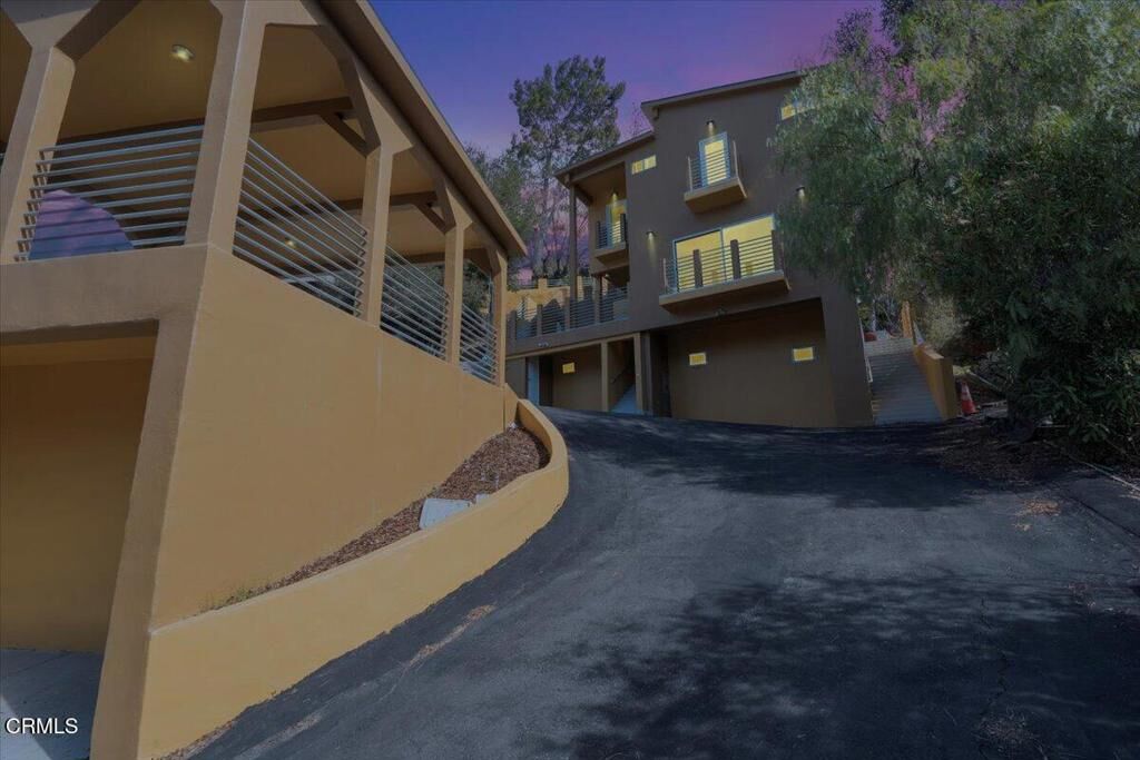 Property Photo:  1944 Seminole Drive  CA 91301 