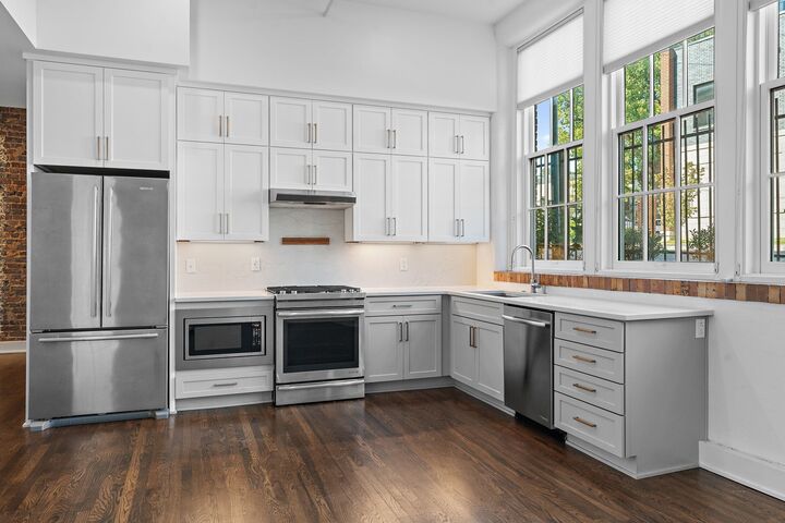 Property Photo:  601 Madison St 102  TN 37208 