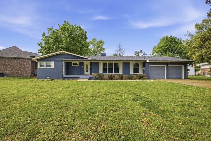 Property Photo:  110 Walnut Drive  TN 37075 