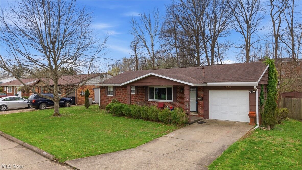 Property Photo: 1902 42nd Street WV 26104