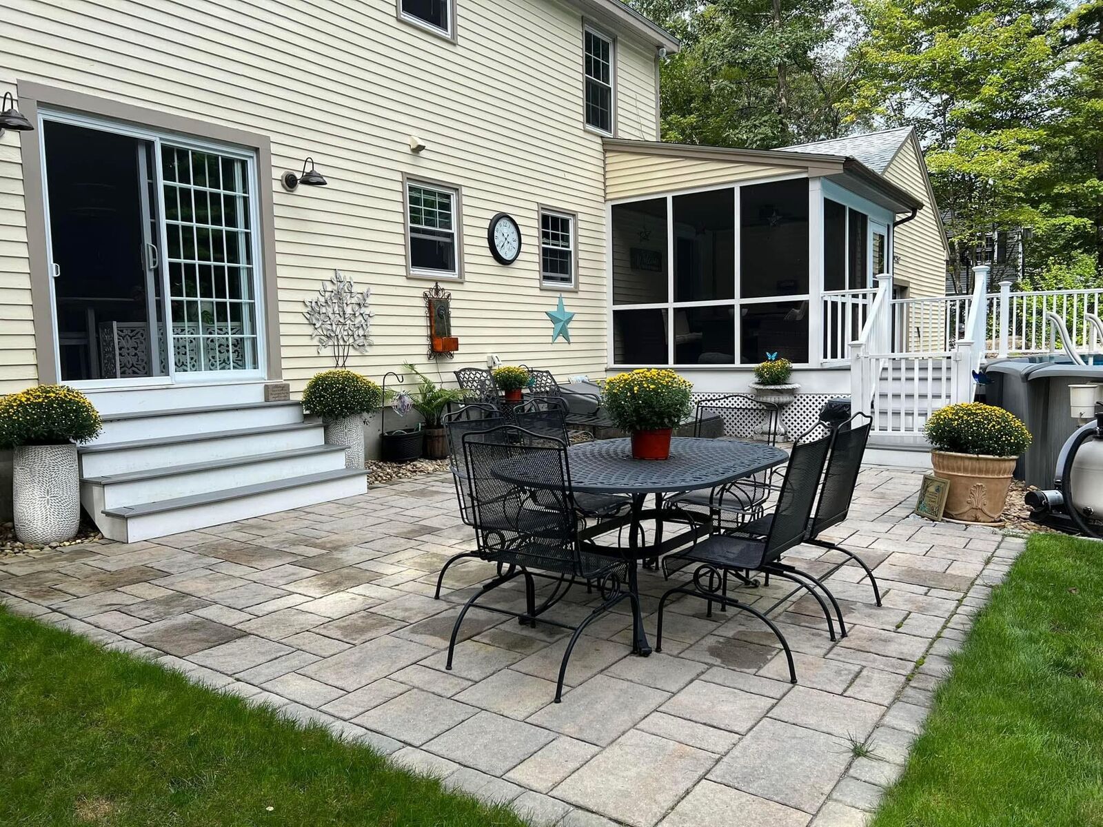 Property Photo: 10 Whidden Lane NH 03052