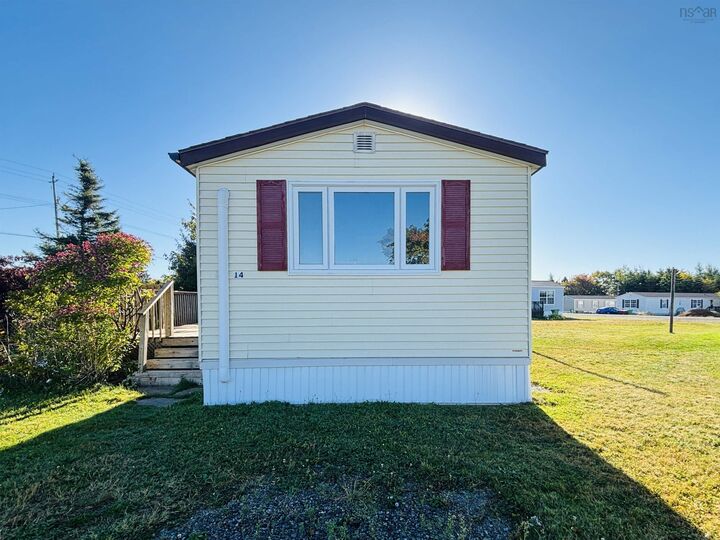 Property Photo: 14 Chisholm Court NS B9A 3M2