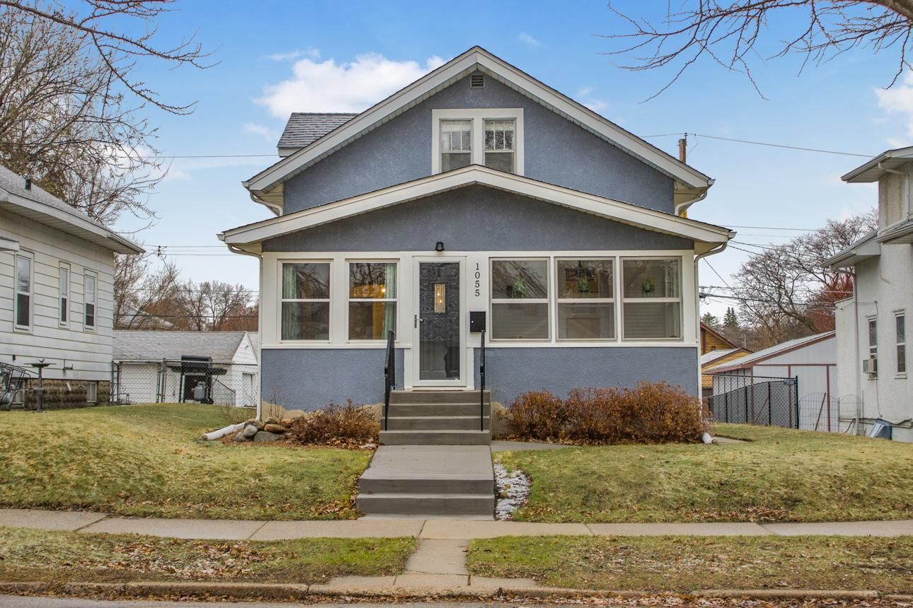 Property Photo:  1055 Englewood Avenue  MN 55104 