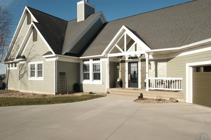 Property Photo: 402 Martin Drive NE IA 51041