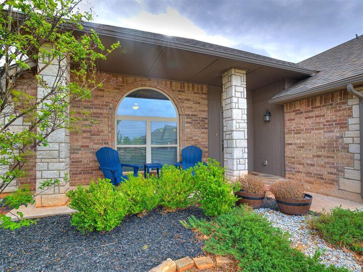 Property Photo:  19324 Taggert Drive  OK 73012 
