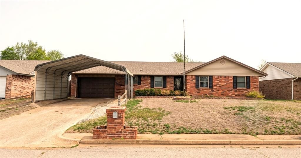 Property Photo:  20061 Palmer Road Road  OK 73045 