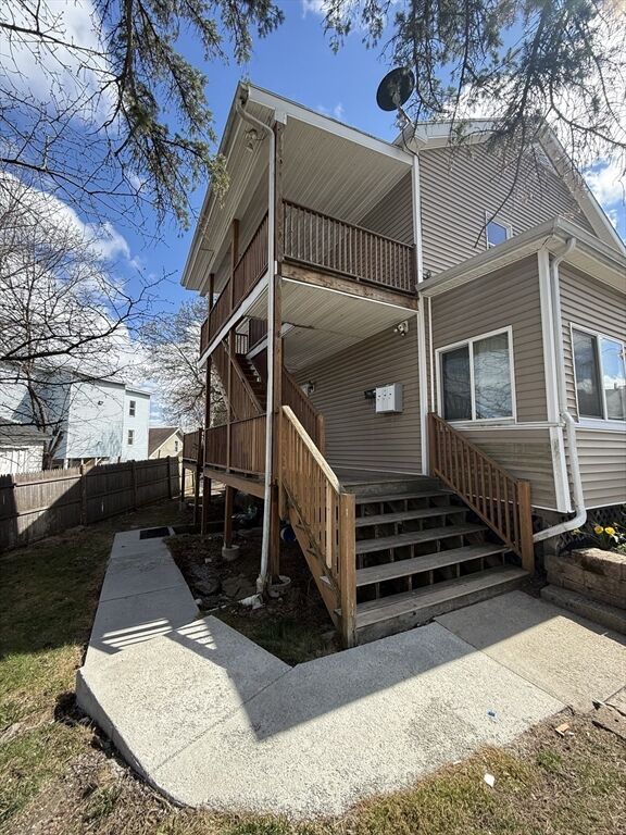 Property Photo:  15 Oakes Ave 2  MA 01550 