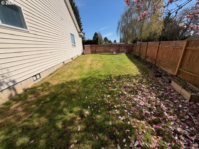 Property Photo: 10910 NW 7th Ave WA 98685