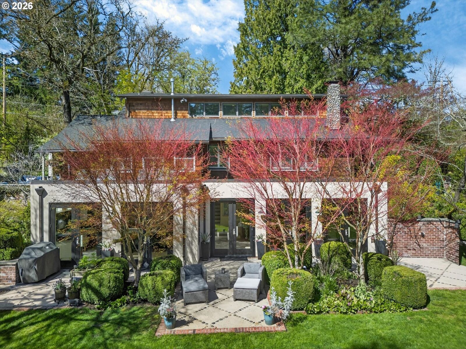 Property Photo:  921 SW 57th Ave  OR 97221 