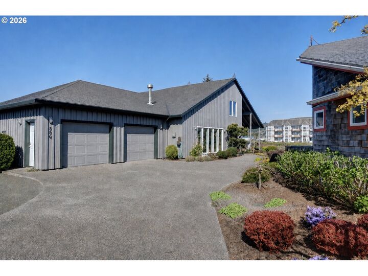 Property Photo: 500 Farrell Ct OR 97138