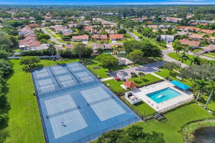 Property Photo: 9577 Majestic Way FL 33437