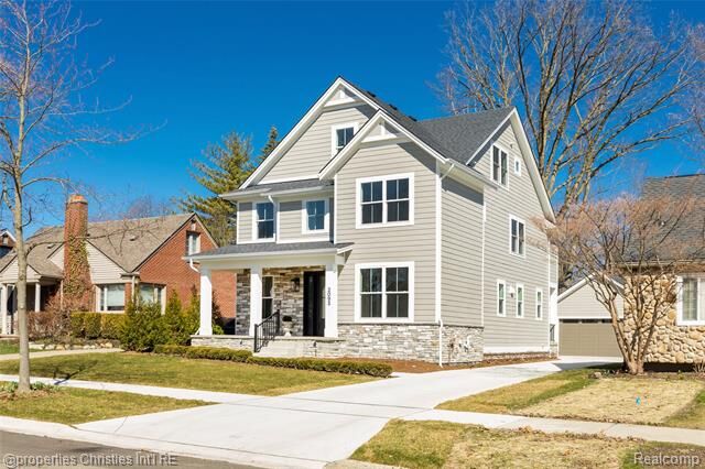 Property Photo:  2093 Pembroke Road  MI 48009 