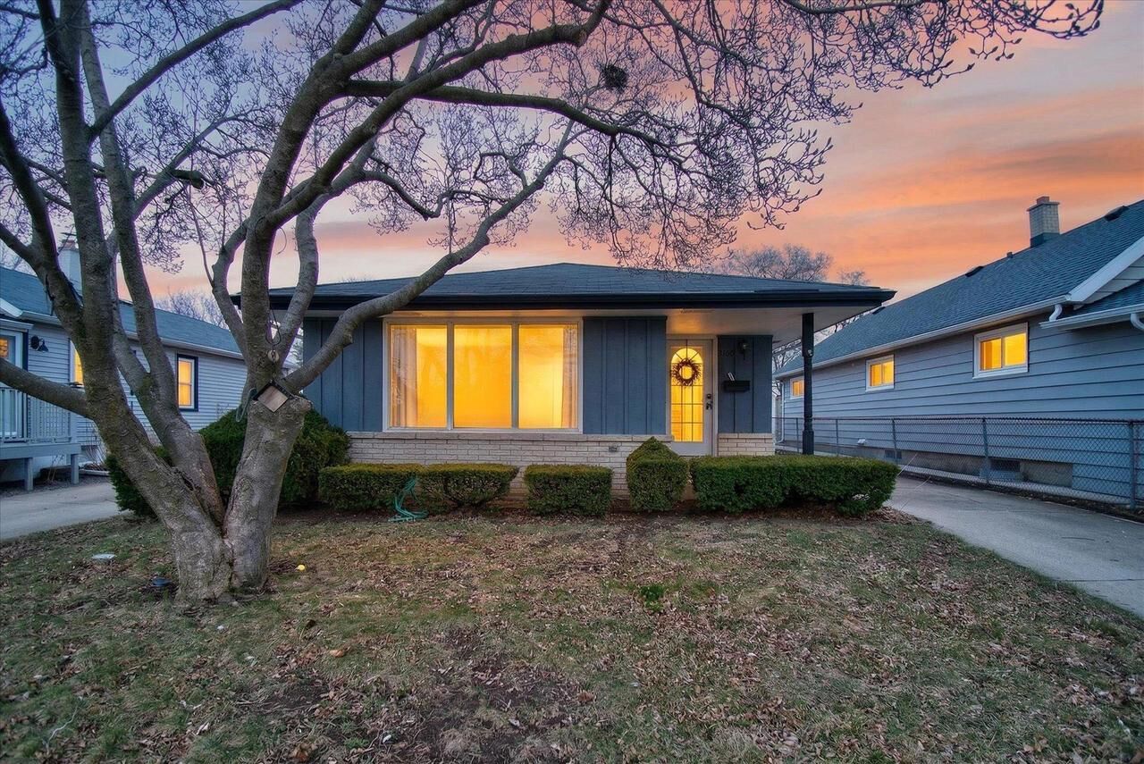 Property Photo:  3160 South 95th Street  WI 53227 