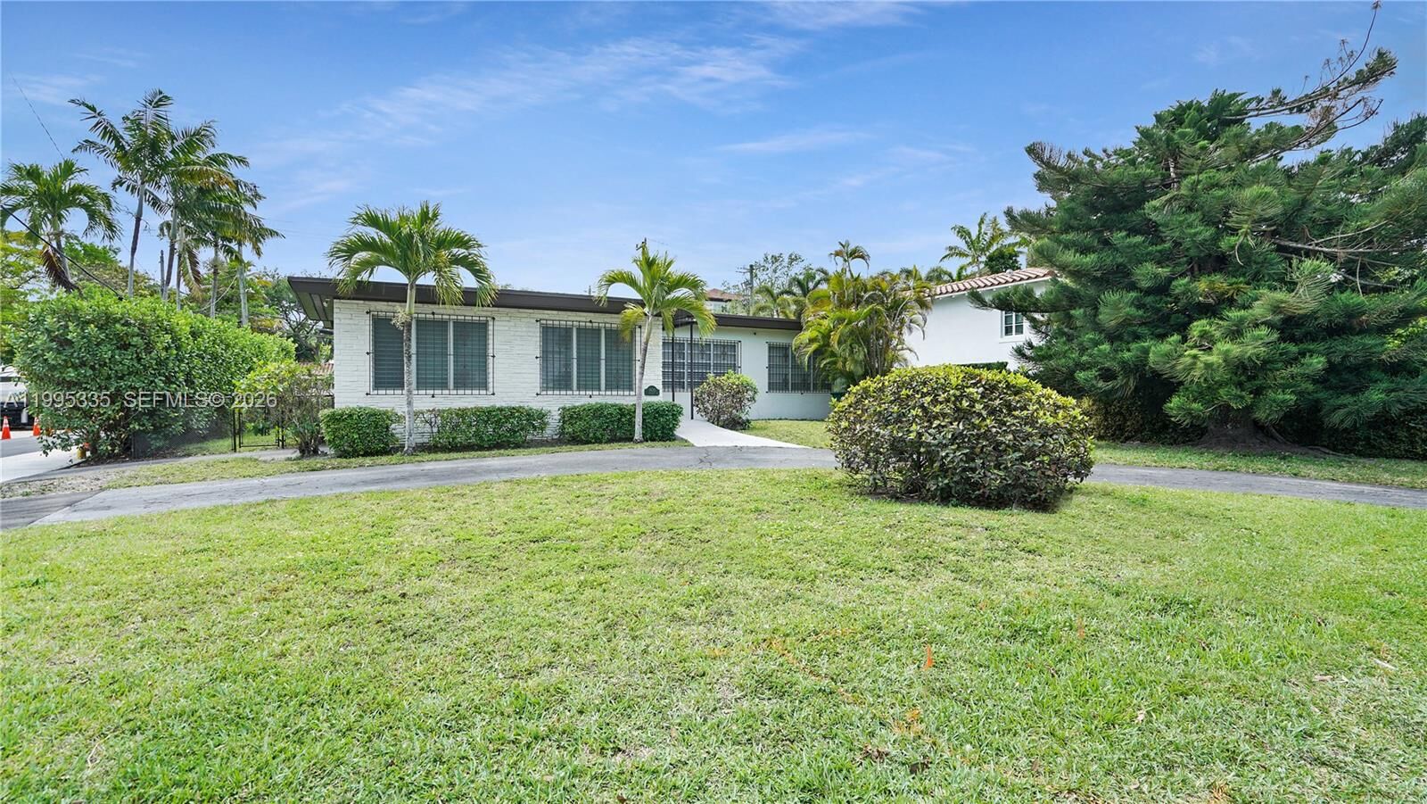 Property Photo:  1630 S Bayshore Dr  FL 33133 