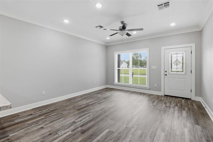 Property Photo:  313 S Lyles Street S  LA 70648 