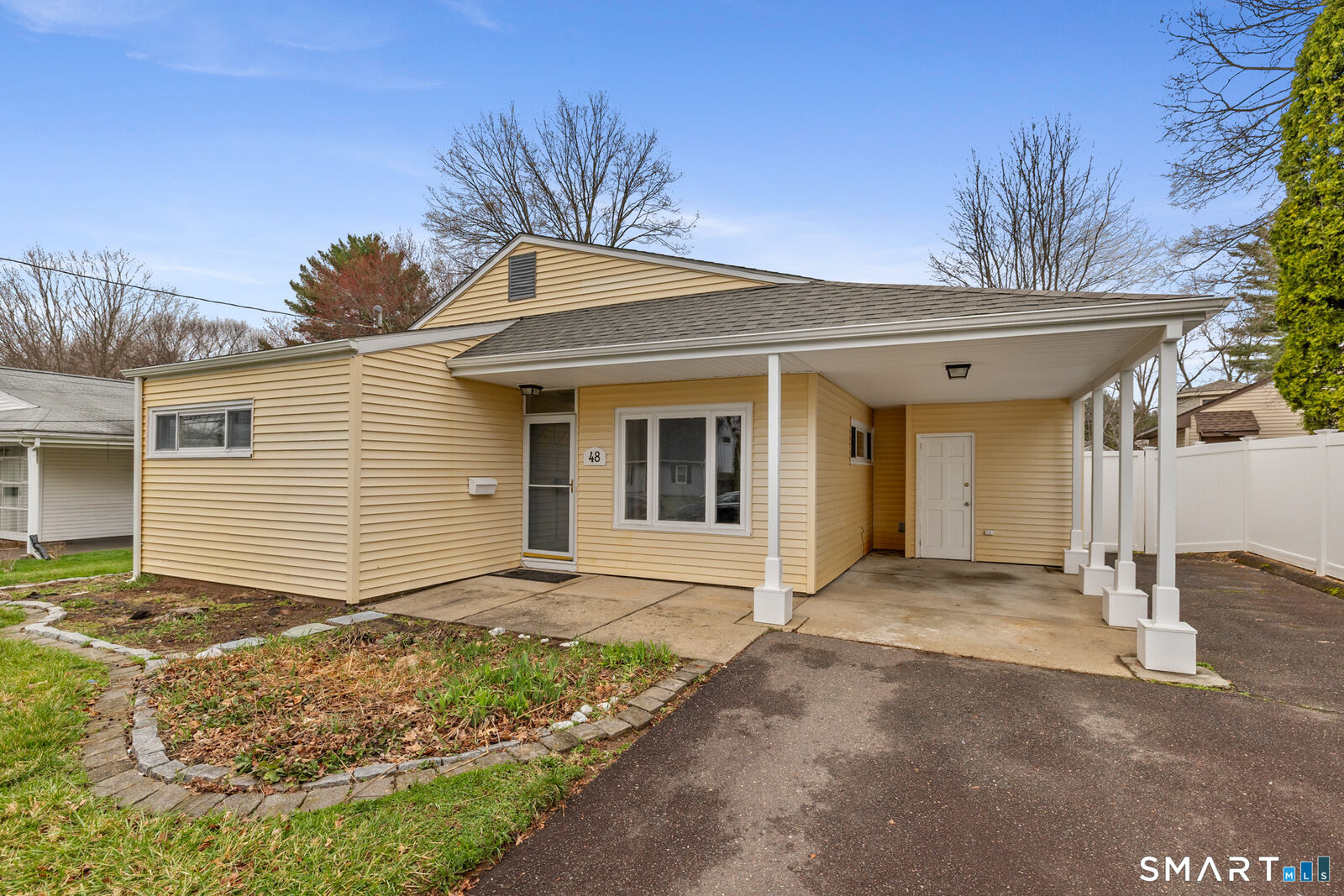 Property Photo:  48 Burke Street  CT 06118 