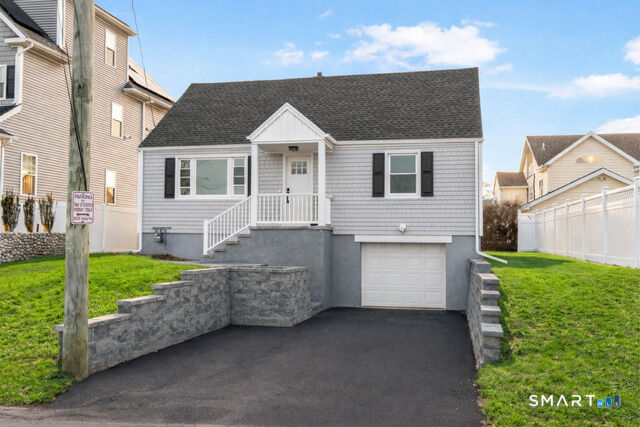 Property Photo:  115 Washington Parkway  CT 06615 