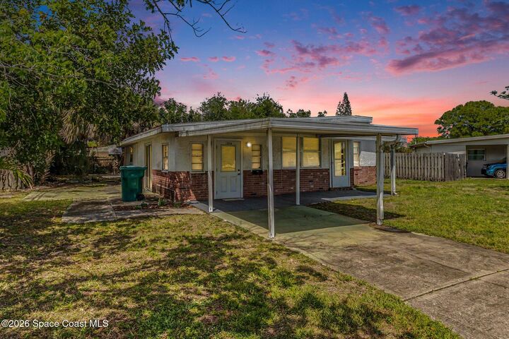 Property Photo:  1256 Ridgewood Drive  FL 32935 