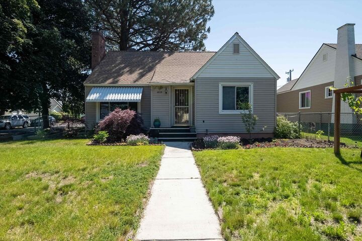 Property Photo:  4828 N Wall St  WA 99205 