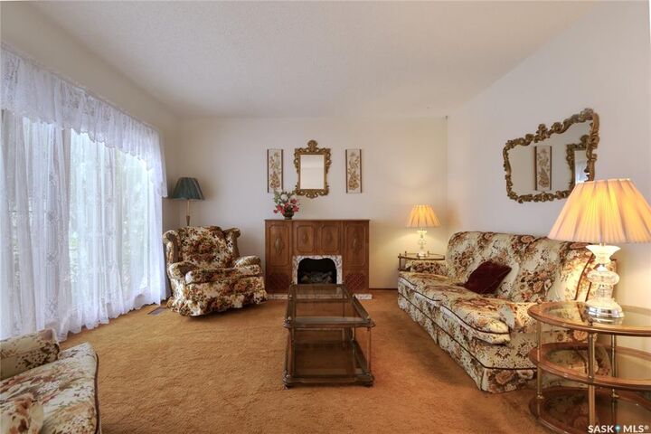 Property Photo:  1008 Parklane Drive  SK S0H 0B0 