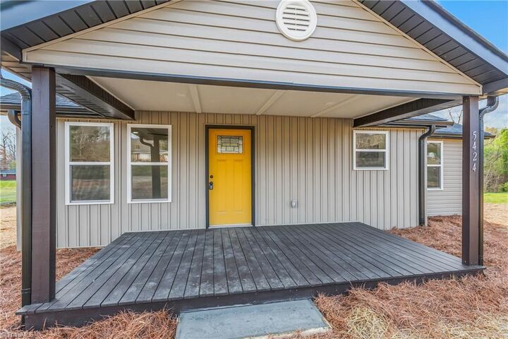 Property Photo:  5424 US Highway 21  NC 28642 