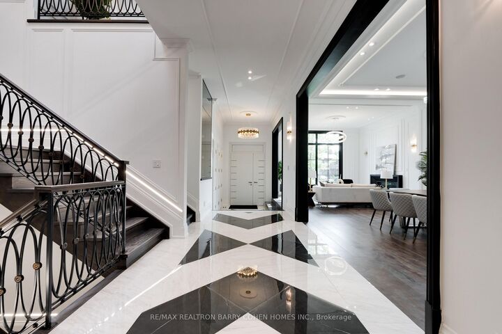 Property Photo: 67 Montressor Drive N ON M2P 1Z3