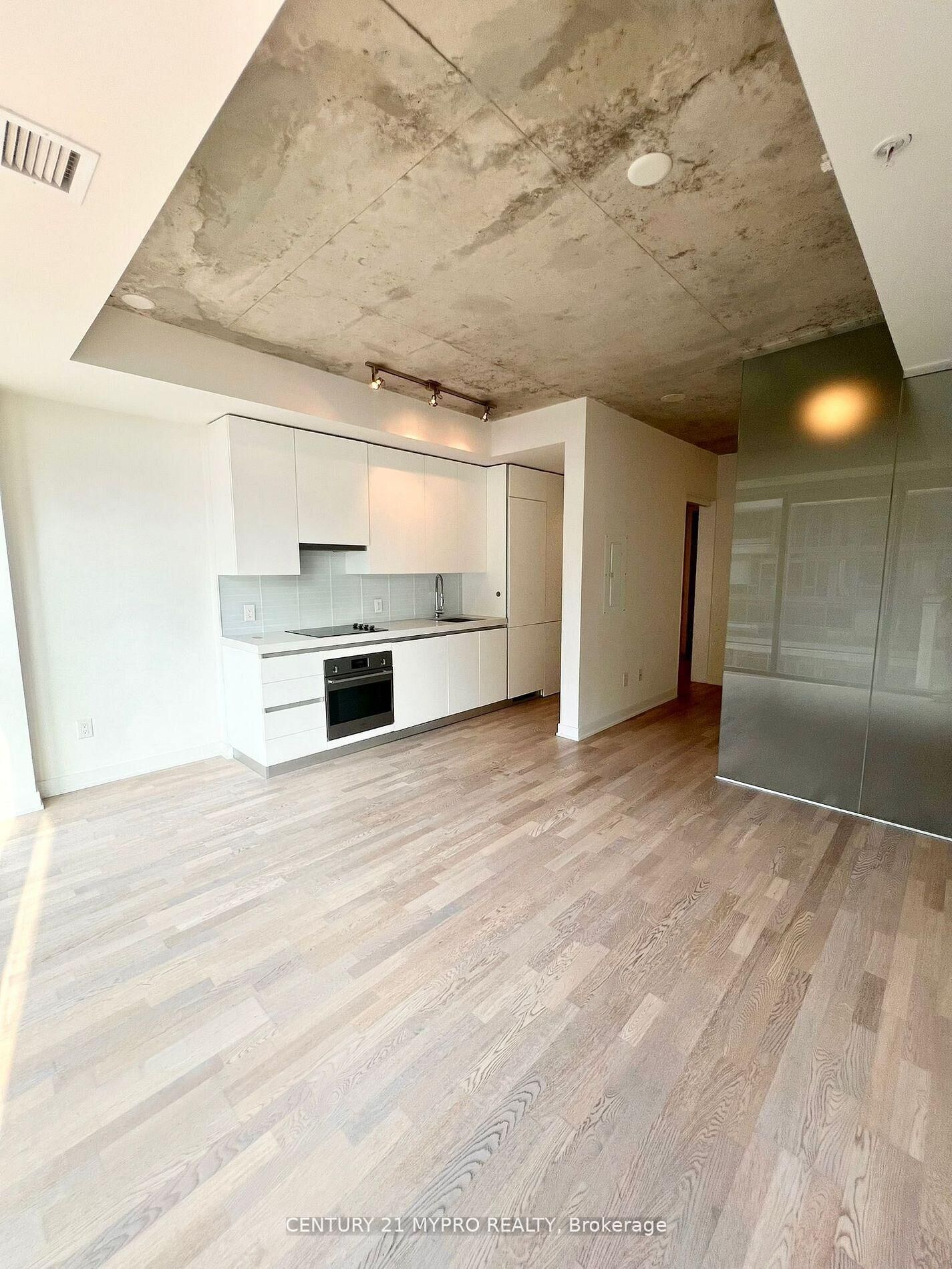 Property Photo:  629 King Street W 623  ON M5V 0G9 