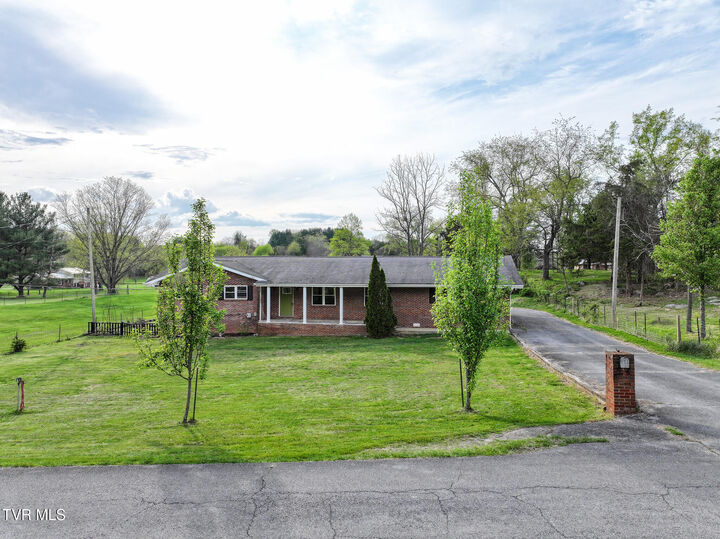 Property Photo:  460 Meadowbrook Road  TN 37616 