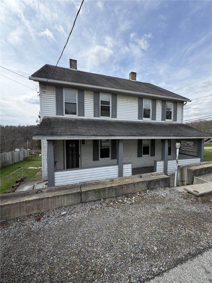 Property Photo:  1154 Eisenhower Dr  PA 15076 