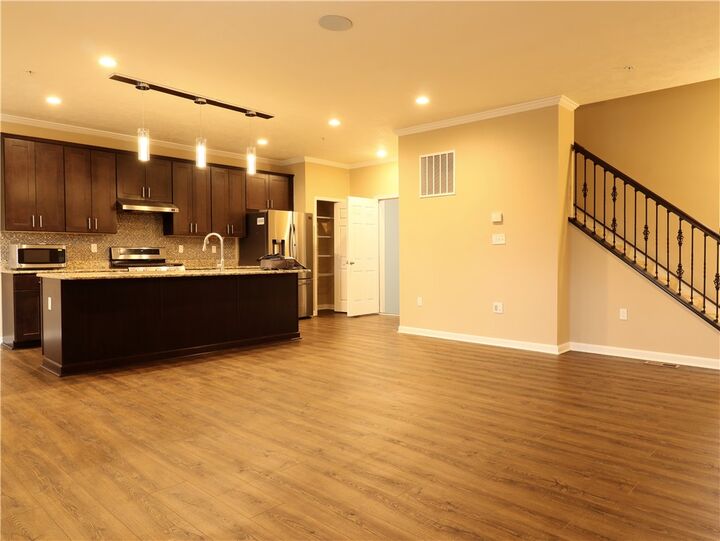 Property Photo: 605 Alessia Ct PA 15108