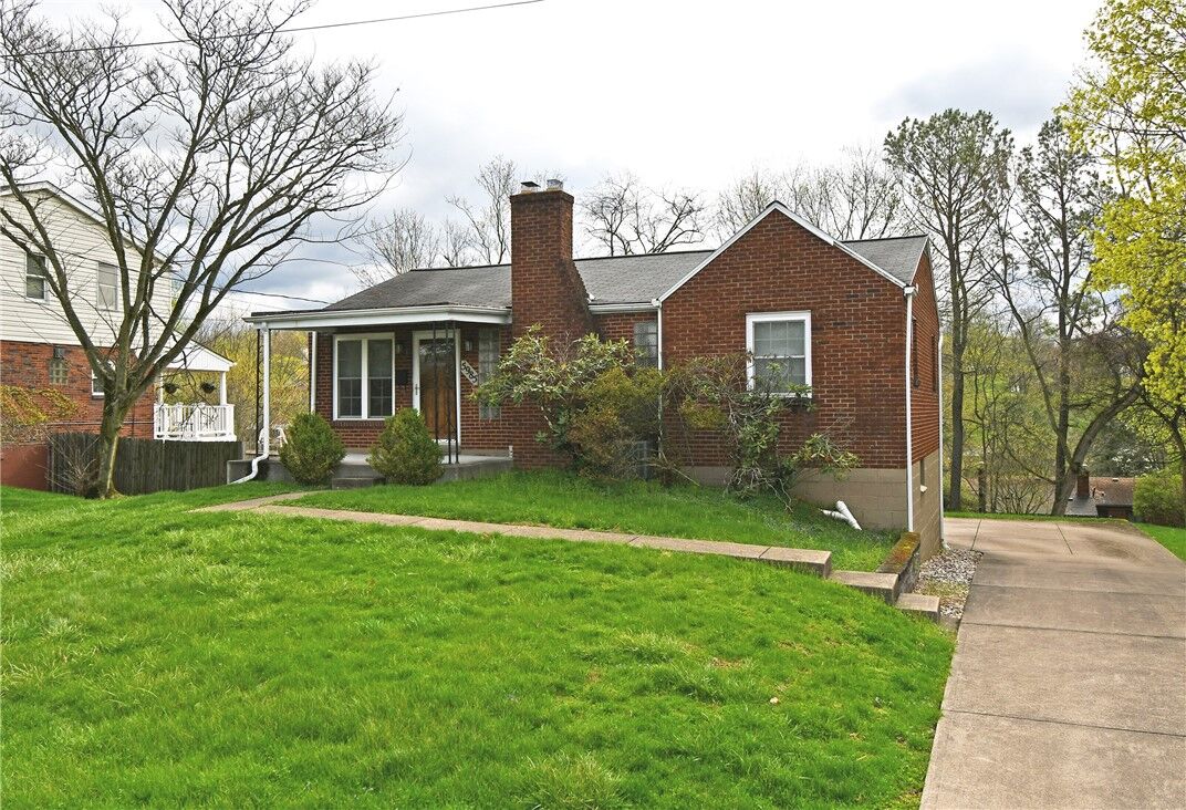 Property Photo:  5985 Murdock Avenue  PA 15102 