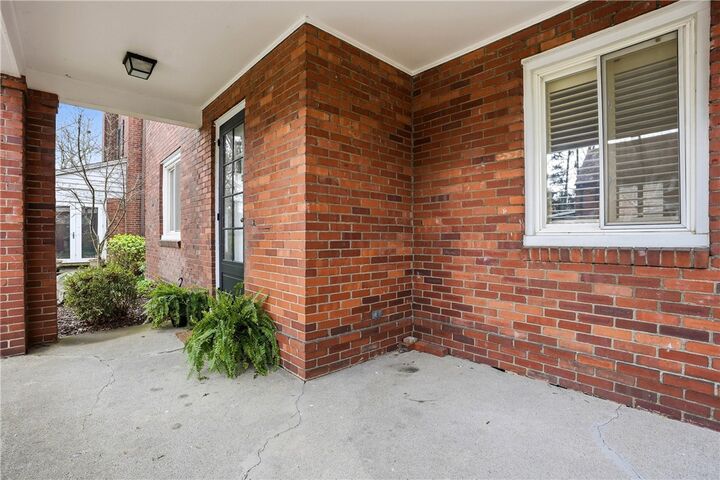 Property Photo:  130 Yorkshire Dr  PA 15208 