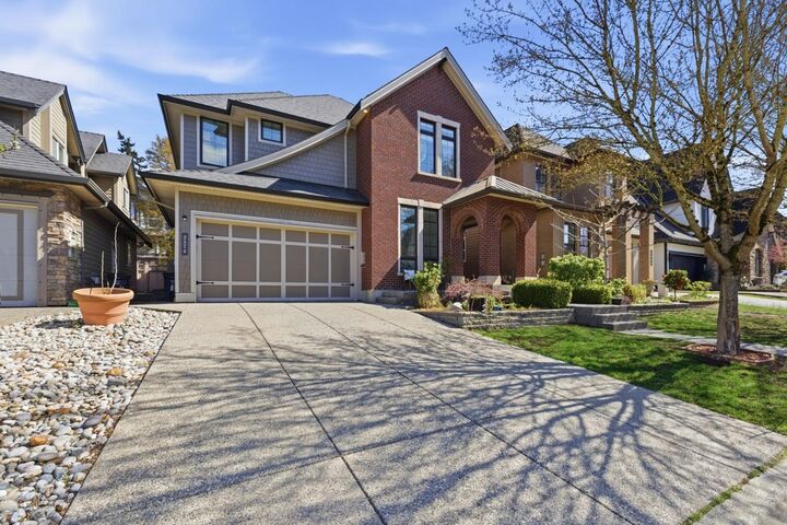 2574 163 Street — photo 1