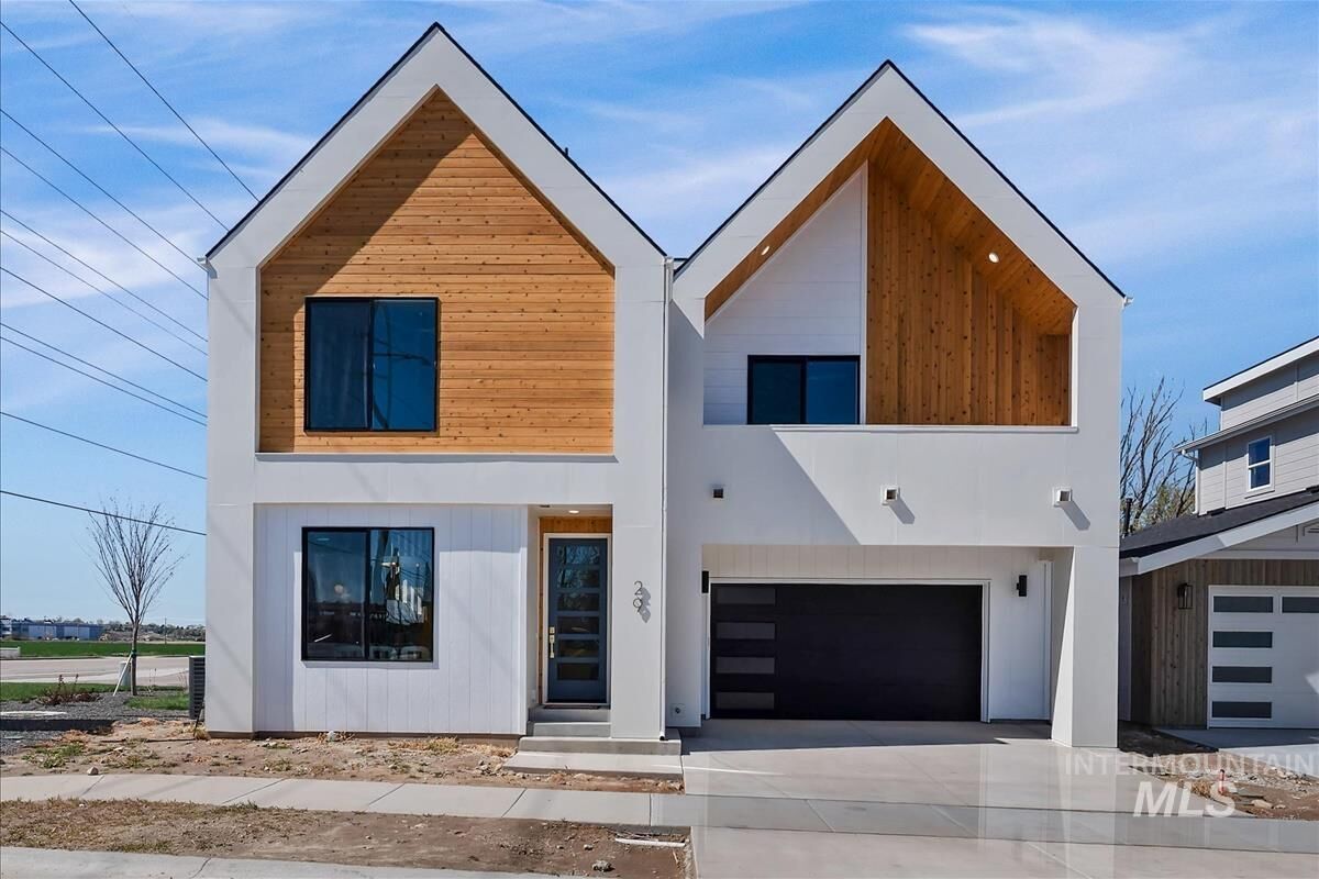 Property Photo:  29 N Feather Reed Ave.  ID 83642 