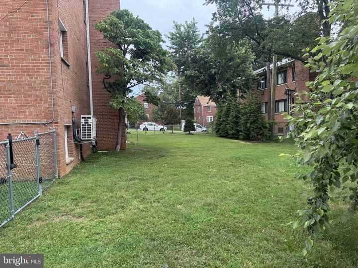 Property Photo:  500 S Courthouse Road 4  VA 22204 