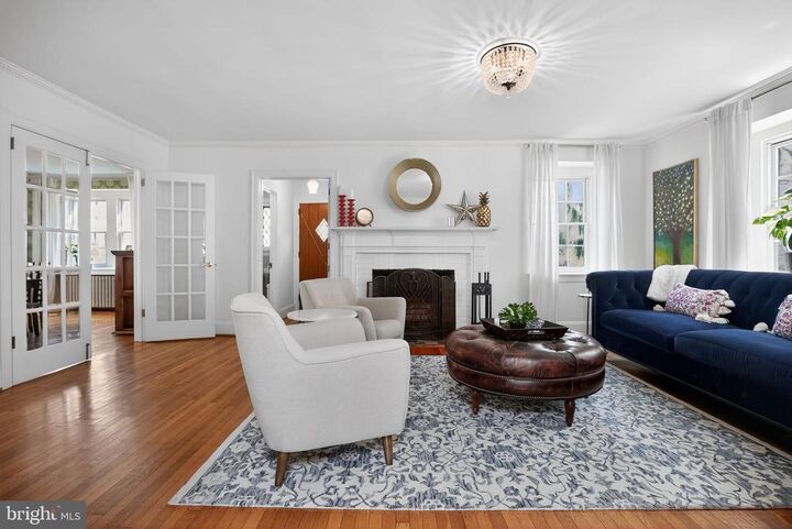 Property Photo:  113 Waverly Road  PA 19095 