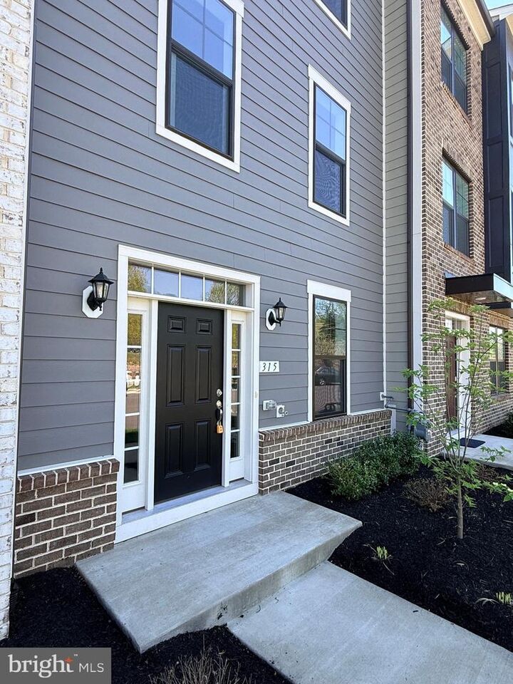 Property Photo:  315 Willis Street  VA 22401 