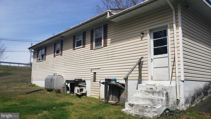 Property Photo:  24040 Hollywood Road  MD 20636 