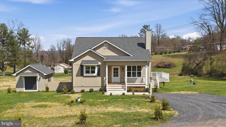 Property Photo: 11 Scenic Lane VA 22627